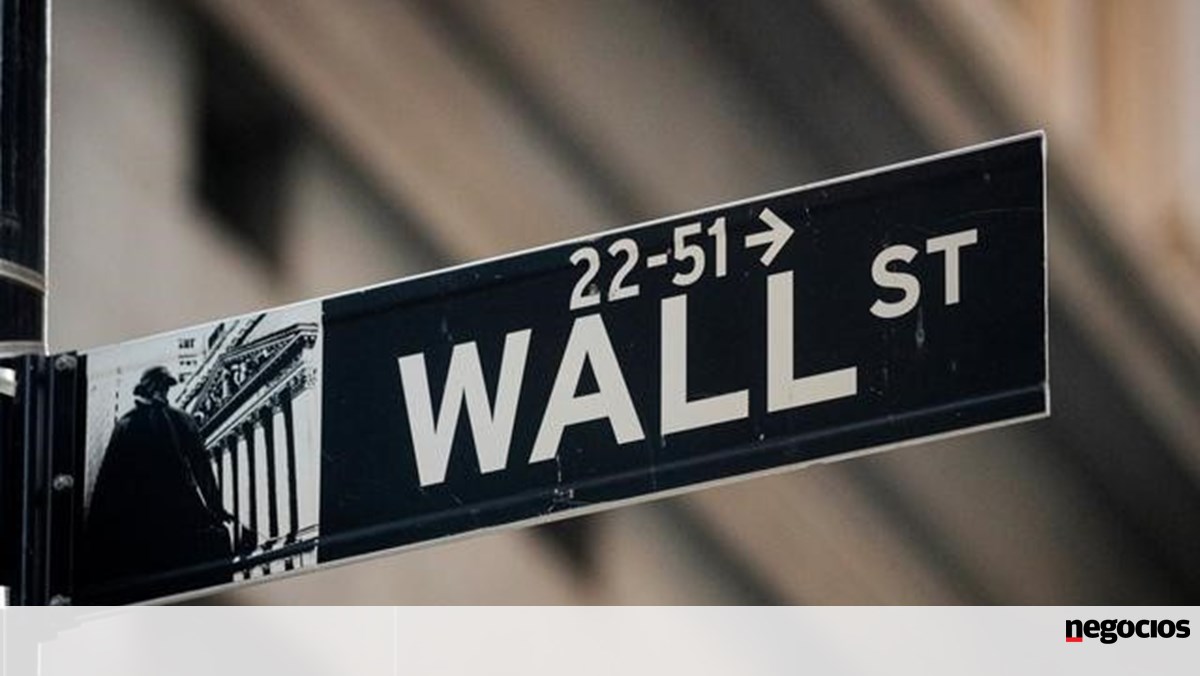 Wall Street gives land pending bills - stock exchange

