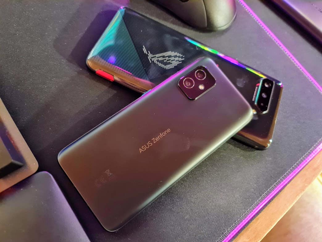 ASUS ZenFone 8 has already received updates and there’s good news!