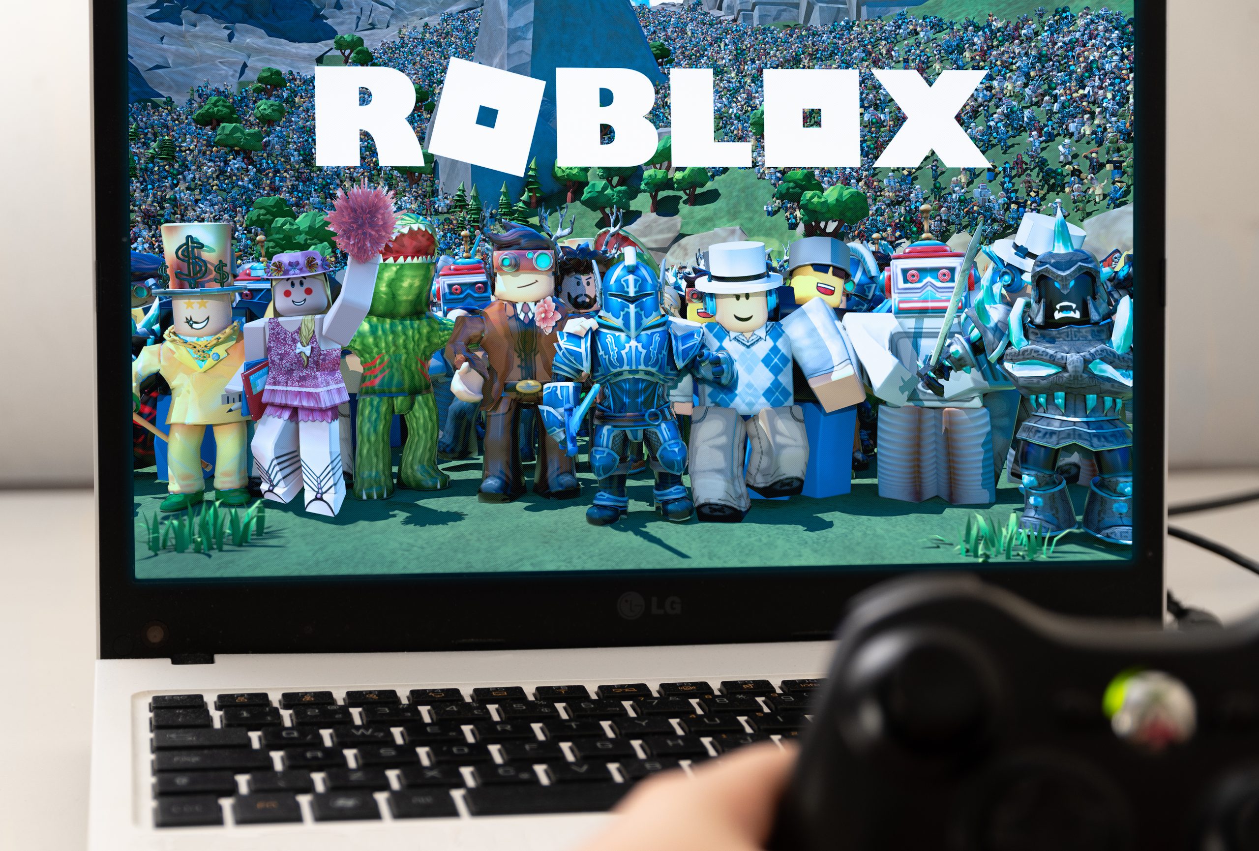 Roblox accused of exploiting young developers

