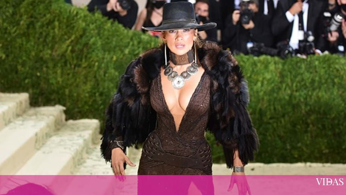 Parade of irreverent stars at the Met Gala in New York – Boiling