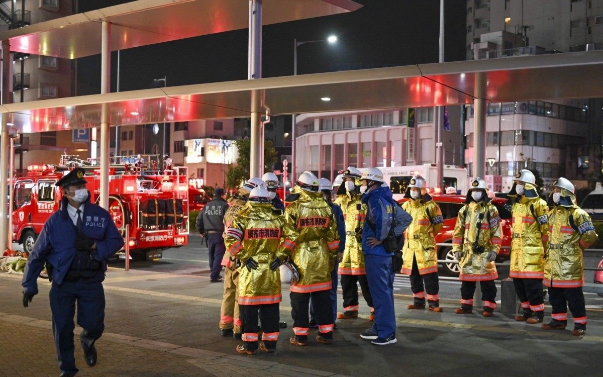   Man arrested after Tokyo train attack  world and science

