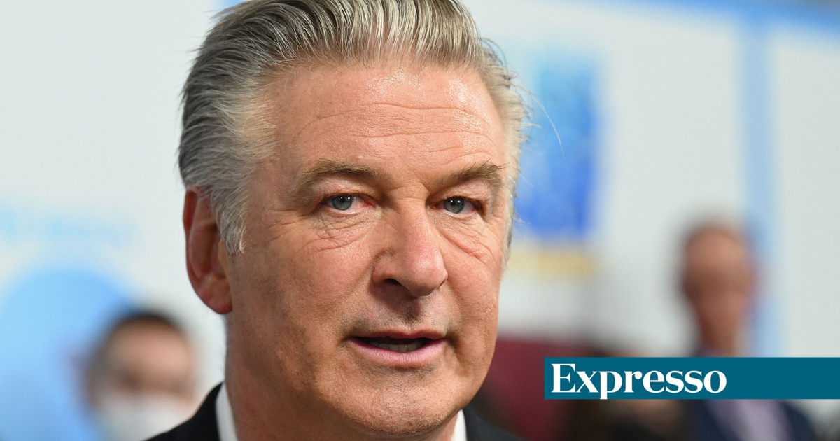 Police conclude that Alec Baldwin fired a lead shot – and charges against the actor are not ruled out