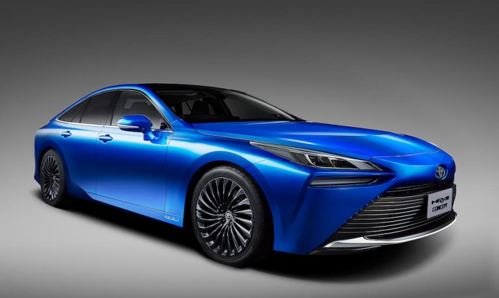 Toyota has revealed the second generation of the hydrogen fuel cell Mirai