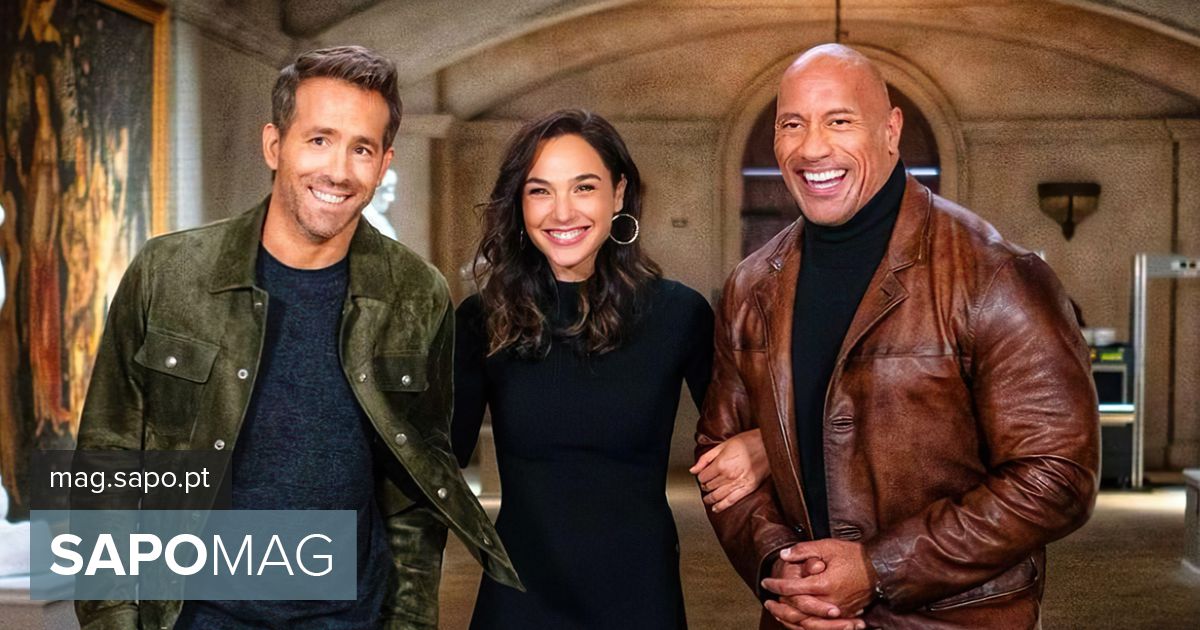 Happy Hour: Movie Night at Home with Dwayne Johnson, Ryan Reynolds and Gal Gadot – Showbiz