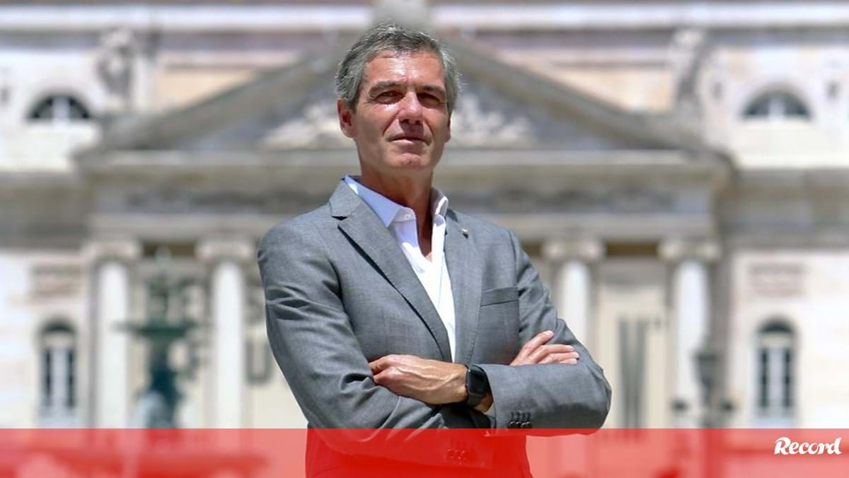 Noronha Lopez dissolves members committee to review articles of association and salutes Benfica-Benfica management