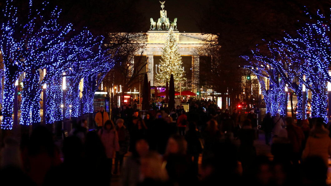 En julepyntet Unter den Linden boulevard i Berlin i 2018. Photo by Fabrizio Bench / Fabrizio Bench