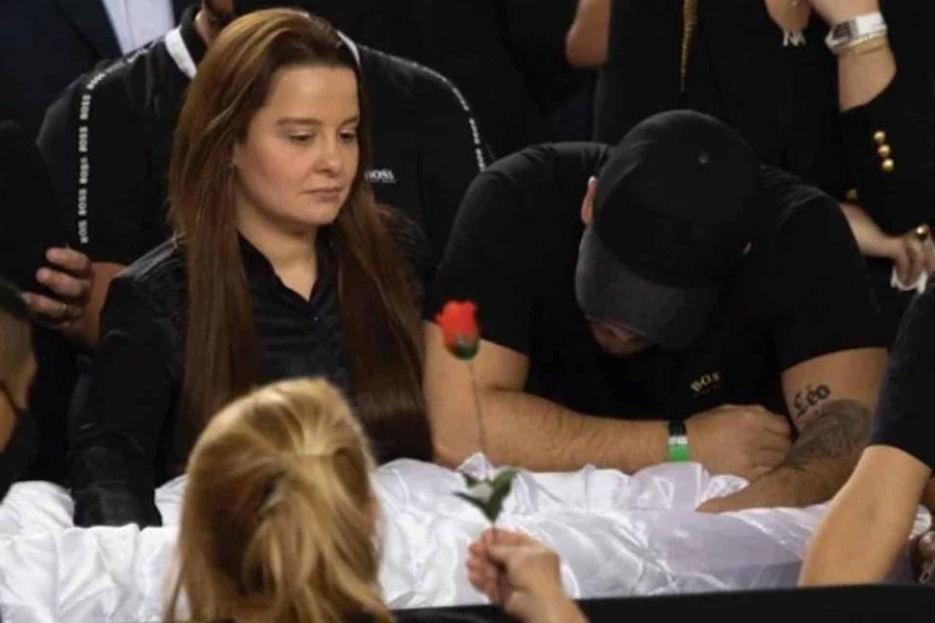 The father of Marilia Mendonca’s son moved when he screamed, leaning on the coffin