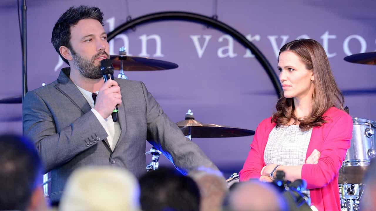 Jennifer Garner’s friends criticize Ben Affleck.  “It’s disgusting”