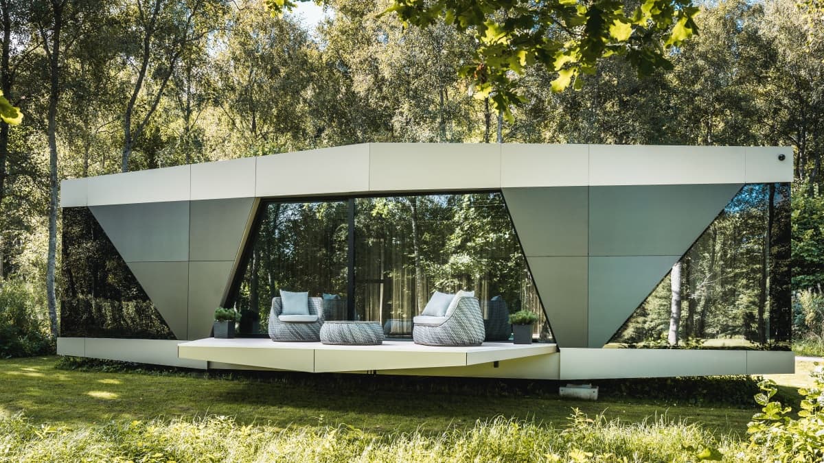 The latest technology presents an amazing stand-alone prefab home