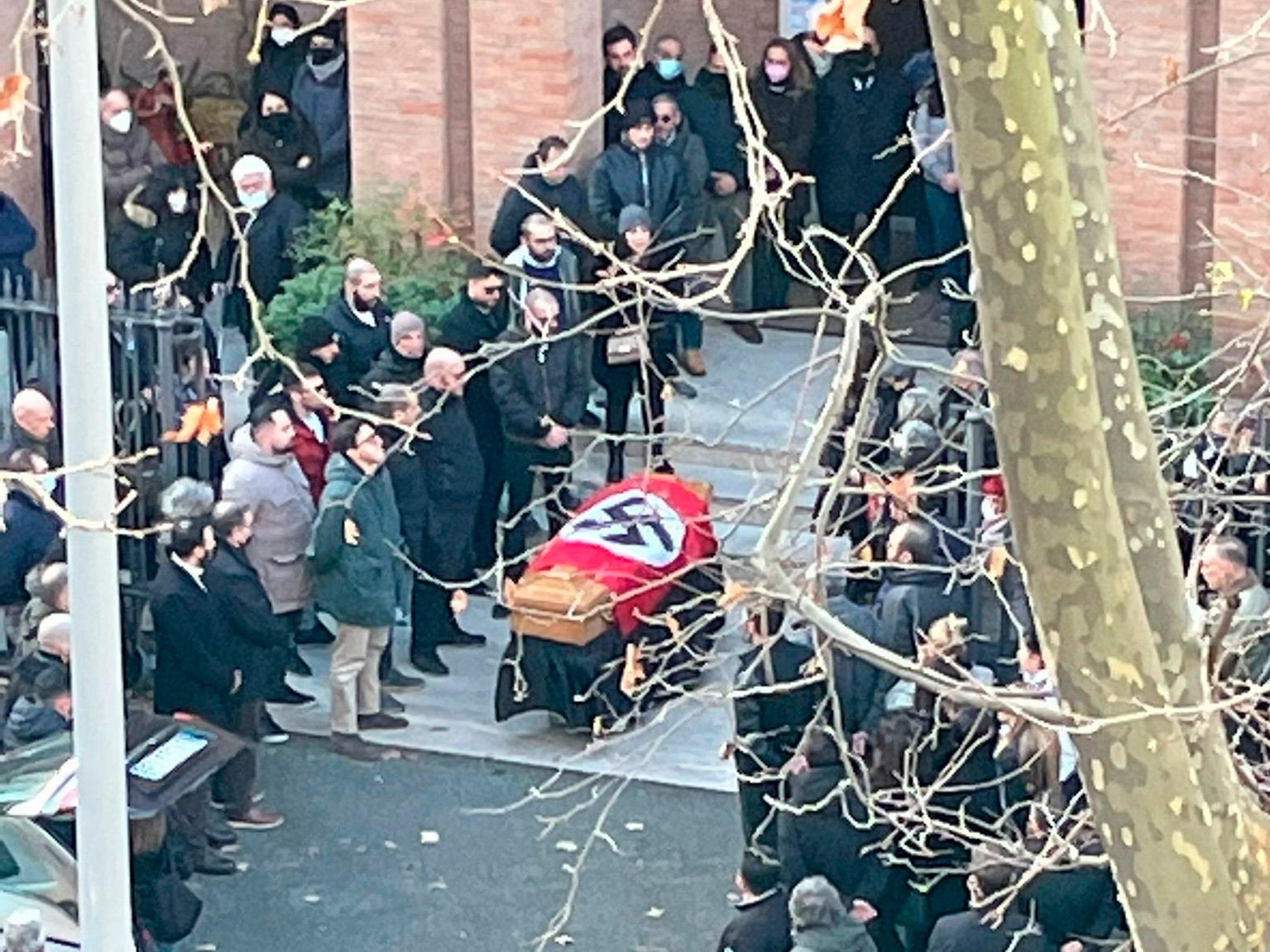 Foreign Nazis |  The burial of Nazis outside the Catholic Church in Rome is disgusting and disgusting