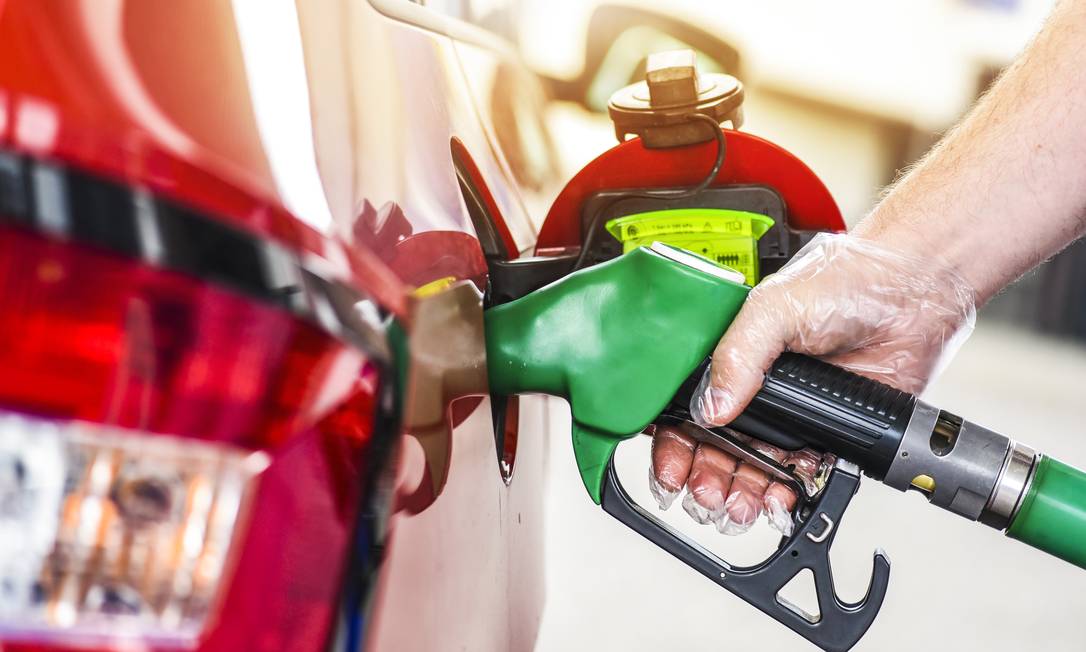  Is fuel cheaper on Monday?  Find out how to save a few euros in the face of record increases in recent weeks

