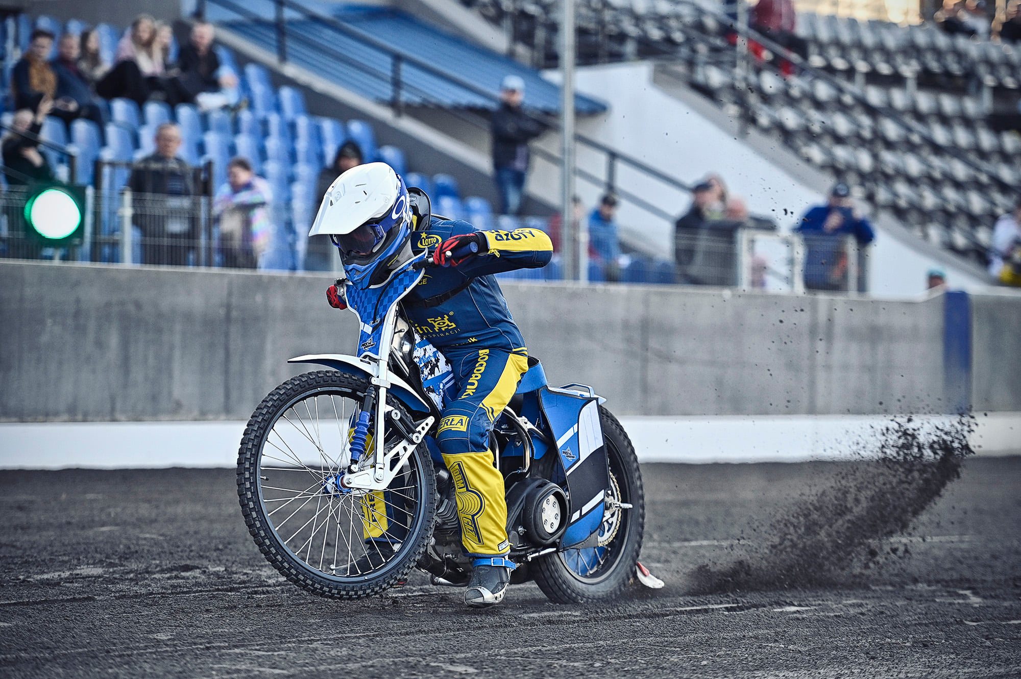 கசடு.  The bike hit the Bordard Sparta.  Maksym Drabik returned successfully [RELACJA]