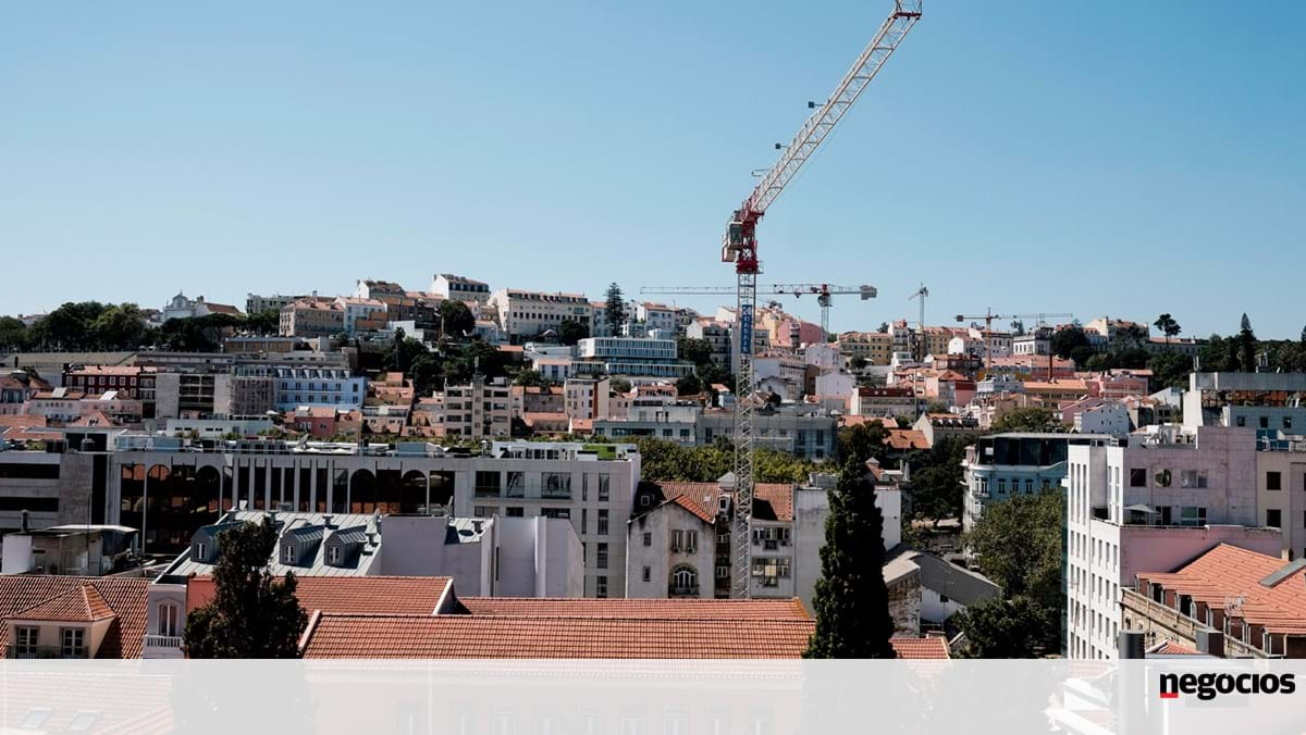  Portugal has fewer and fewer homes for sale.  Instant Price Escalation - Real Estate

