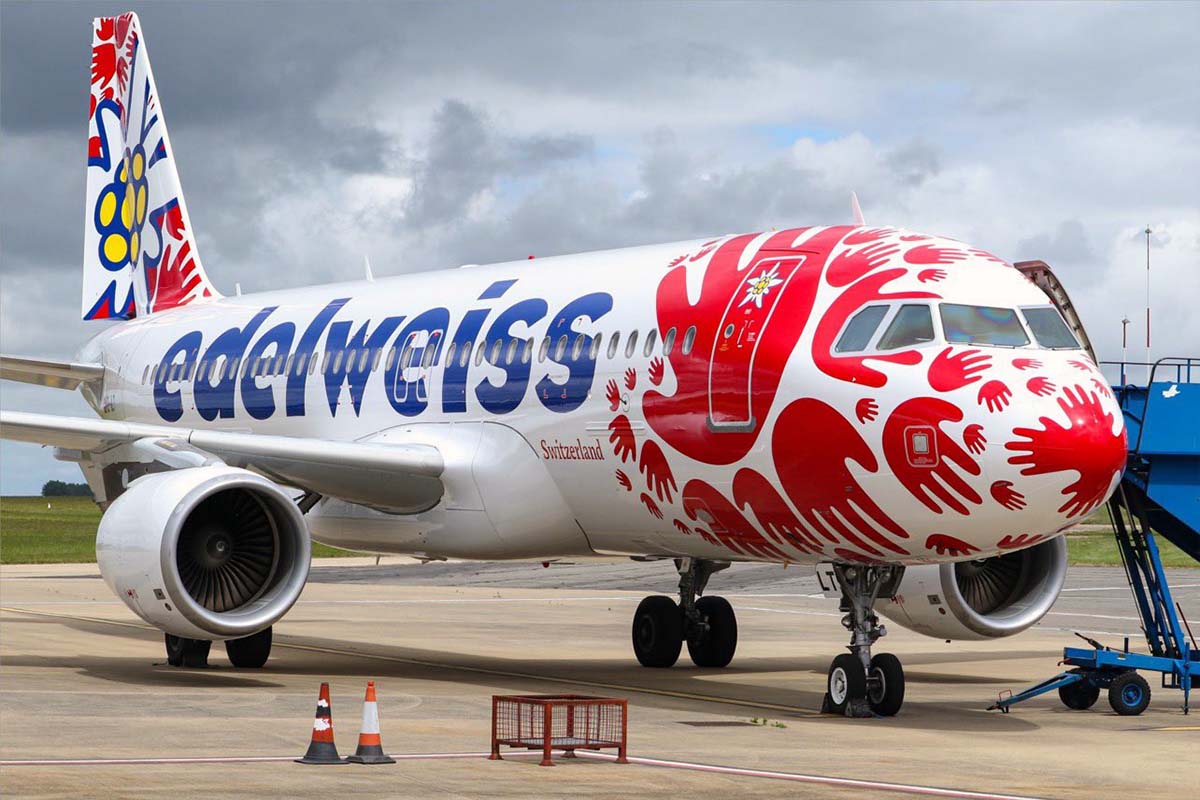 An Airbus A320 with bright red hands flew around the world

