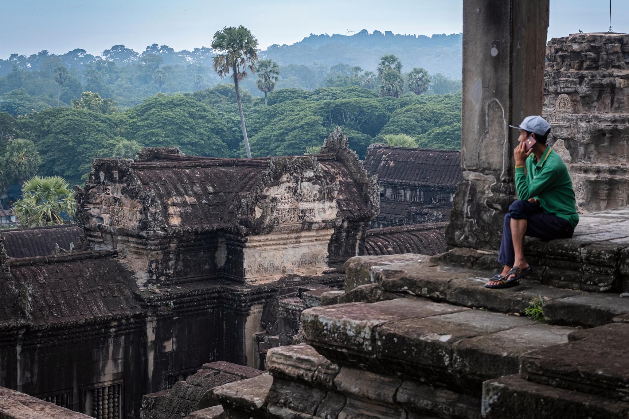 The “Eighth Wonder of the World” is open to tourists once again.  For now, they are waiting.