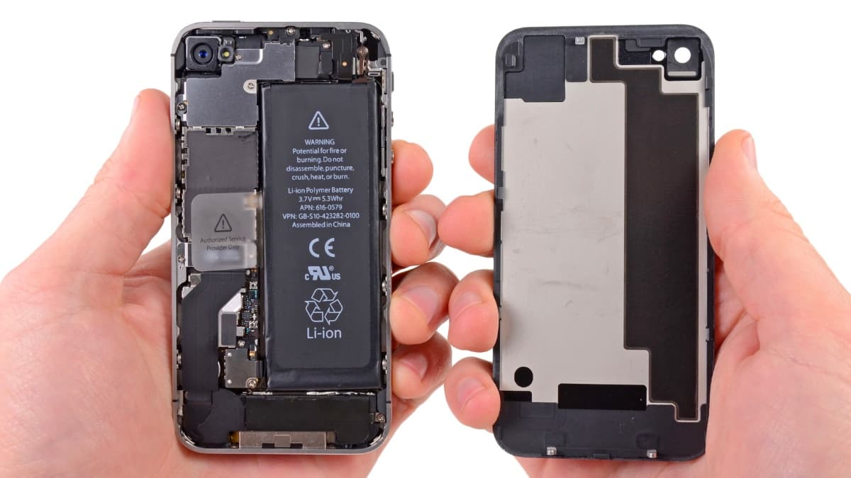 Imagem iPhone 14 interior desmontado