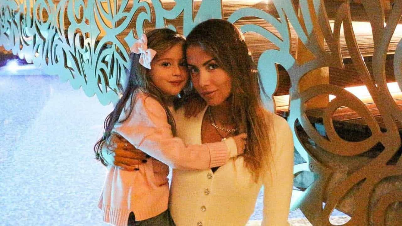 With her sick daughter, Laura Figueiredo says ‘Halloween was different’