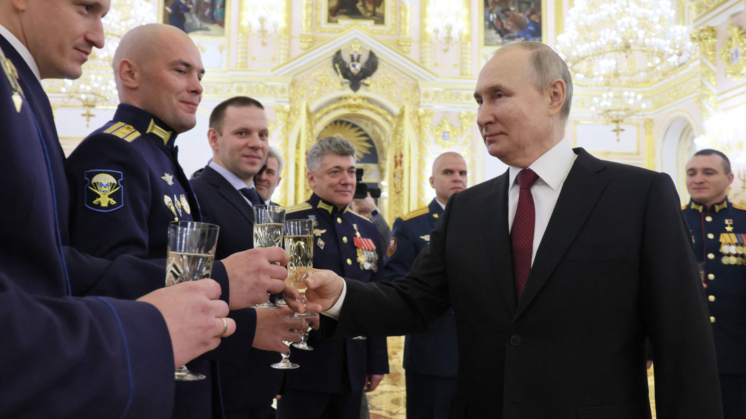 Putin promised the “heroes of Russia”: we will not surrender